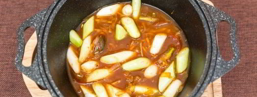 тушеный лук-порей с рисом и овощами. Шаг 13