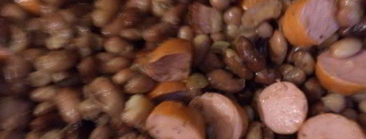 запеченная фасоль с беконом и сардельками. Шаг 3