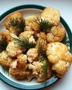 Запеченная цветная капуста в лимонном соке с чесноком