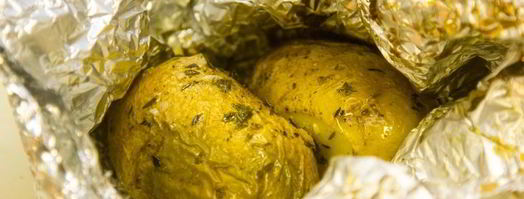 запеченный картофель со сметанным соусом. Шаг 3