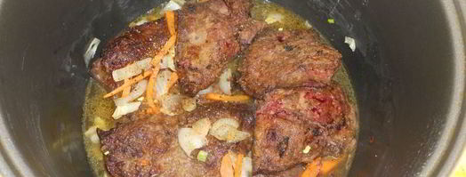 говяжья печень с луком и морковью в мультиварке. Шаг 6
