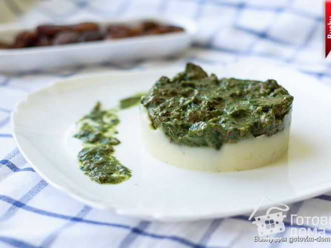 Рецепт говяжьей печени со шпинатом и финиками