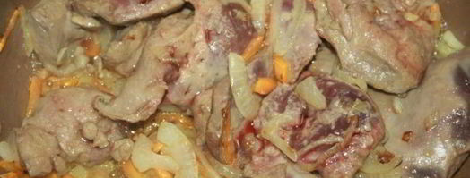 индюшиная печень с овощами в сметанном соусе в мультиварке. Шаг 5