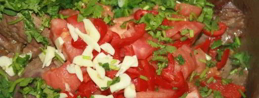 индюшиная печень с овощами в сметанном соусе в мультиварке. Шаг 6