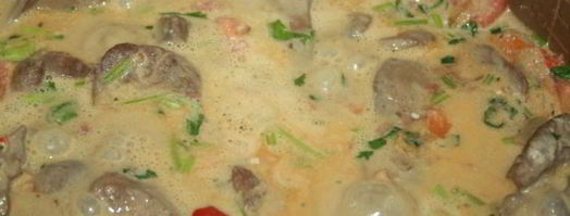 индюшиная печень с овощами в сметанном соусе в мультиварке. Шаг 7