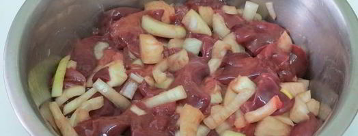 куриная печень с картошкой в духовке. Шаг 4