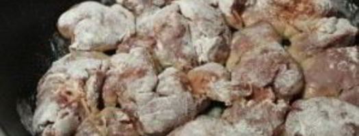 куриная печень с луком. Шаг 2