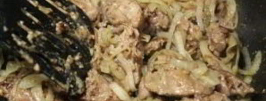 куриная печень с луком. Шаг 3