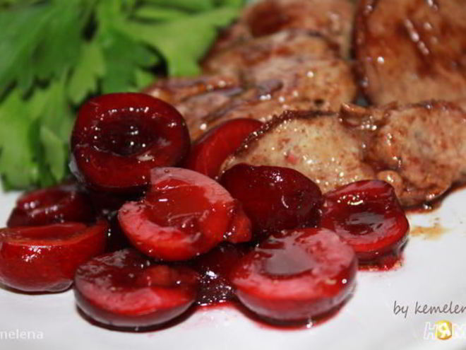 Рецепт куриной печени с маринованной черешней