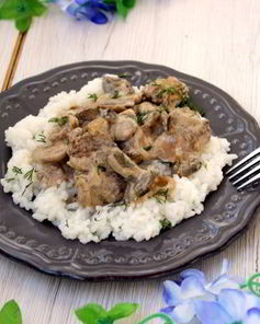 Куриная печень с маслятами в сметане