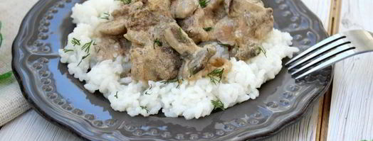 куриная печень с маслятами в сметане. Шаг 7