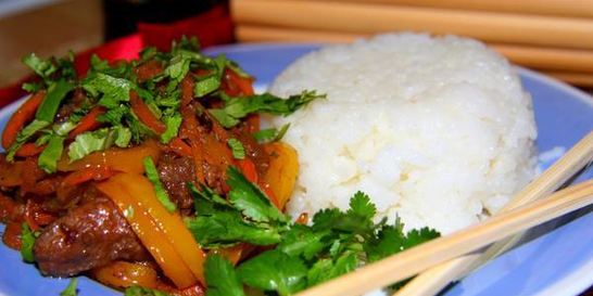 Куриная печень с овощами по-китайски