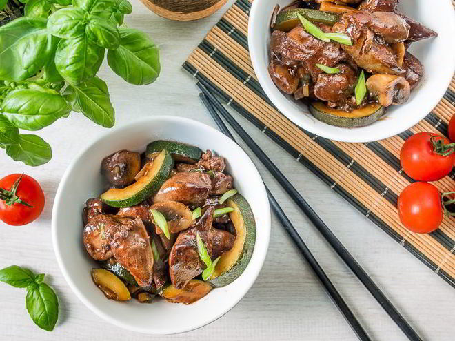 Рецепт куриной печени с овощами в азиатском соусе
