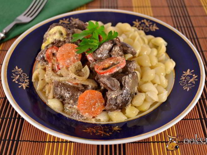 Рецепт куриной печени с овощами в духовке