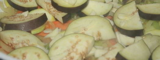 куриная печень с овощами в сметанном соусе. Шаг 8