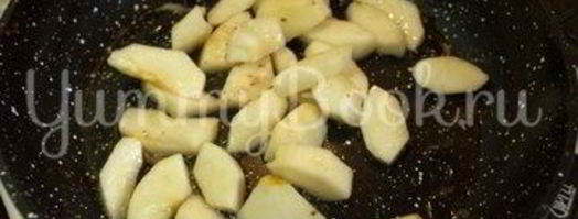 куриная печень с яблоками. Шаг 2