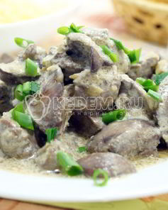 Куриная печень в сметане