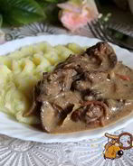 Куриная печень в сметанном соусе