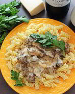 Куриная печень в соусе Морне