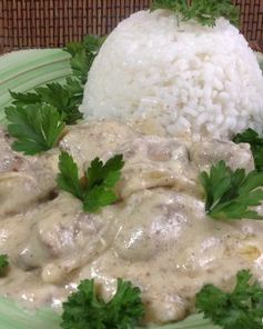 Куриная печень в соусе Морней