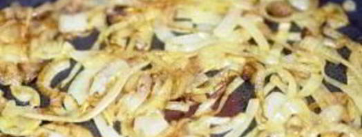 куриная печень, жареная с луком. Шаг 3