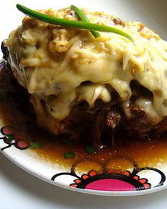 Печень говяжья, запеченная под сырной шапкой