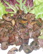 Печень кролика под грибным соусом