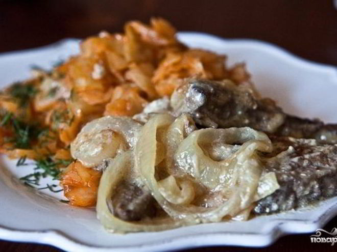 Рецепт печени с луком и сметаной