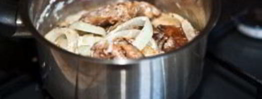 печень с луком и сметаной. Шаг 9