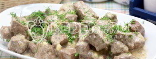 печень тушеная в сметане. Шаг 7