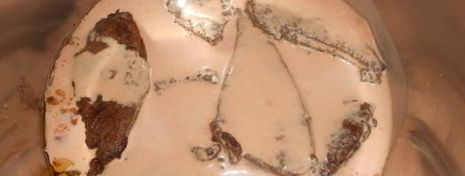 печень, тушеная в томатно-сметанном соусе. Шаг 5