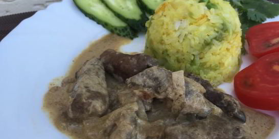 Печень, тушенная в сметане