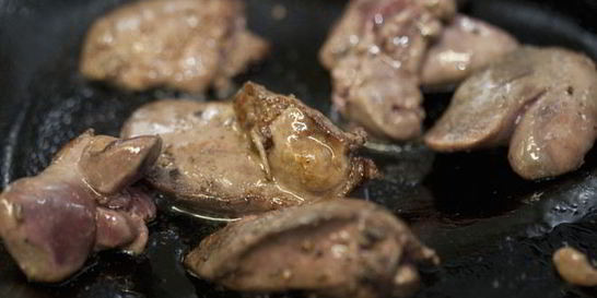 Печень в сметане на сковороде