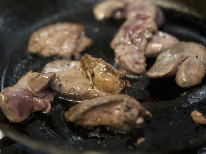 Рецепт печени в сметане на сковороде