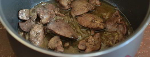 печень в сметане в мультиварке. Шаг 4