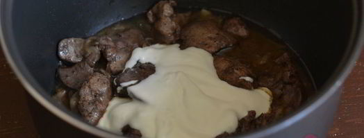 печень в сметане в мультиварке. Шаг 5