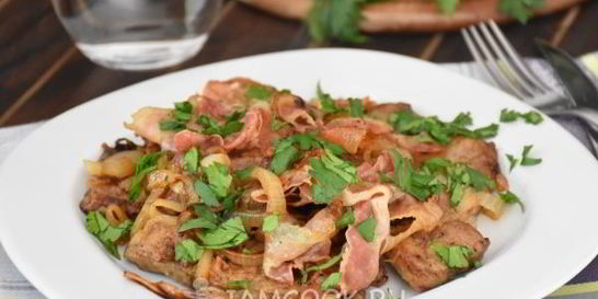 Печень жареная с белыми грибами