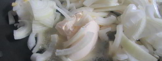 печеночные шарики с жареным луком в фисташках. Шаг 4