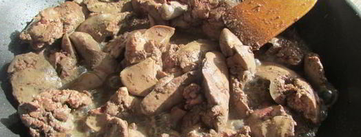 печеночные шарики с жареным луком в фисташках. Шаг 6