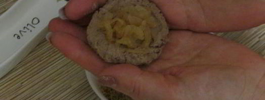 печеночные шарики с жареным луком в фисташках. Шаг 10