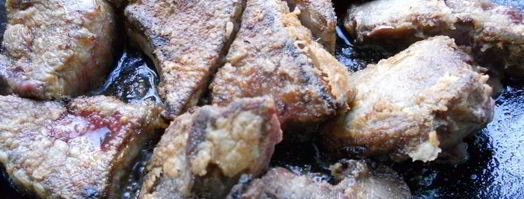 свиная печень, тушеная в сметанном соусе. Шаг 2