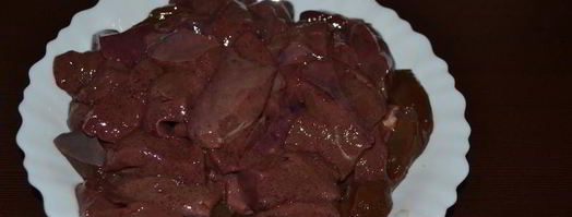 свиная печень в сметане в мультиварке. Шаг 2