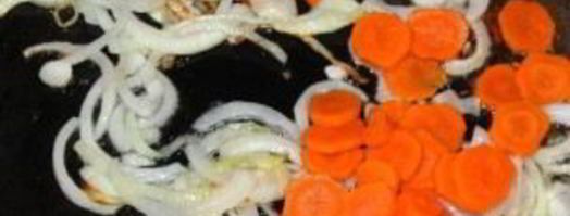 тушеная печень с луком и морковью. Шаг 2