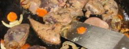 тушеная печень с луком и морковью. Шаг 3