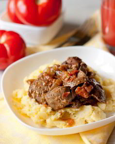 Утиная печень с томатами и бальзамическим уксусом