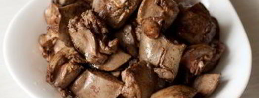 утиная печень с томатами и бальзамическим уксусом. Шаг 3