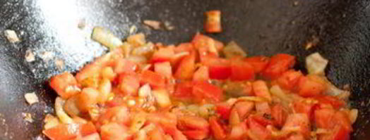 утиная печень с томатами и бальзамическим уксусом. Шаг 5