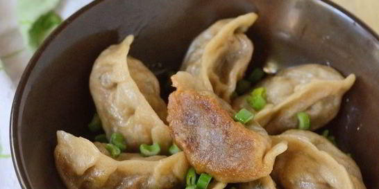 Китайские пельмени с капустой и грибами