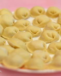 Очень вкусные пельмени по-домашнему
