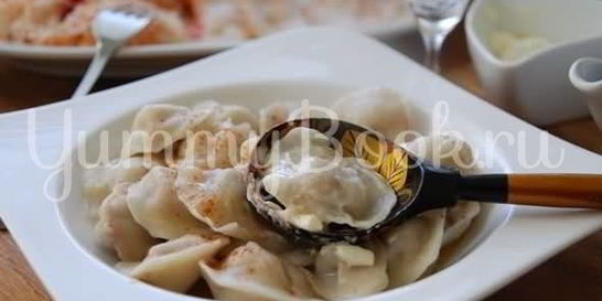 Пельмени с фаршем и соком ягод